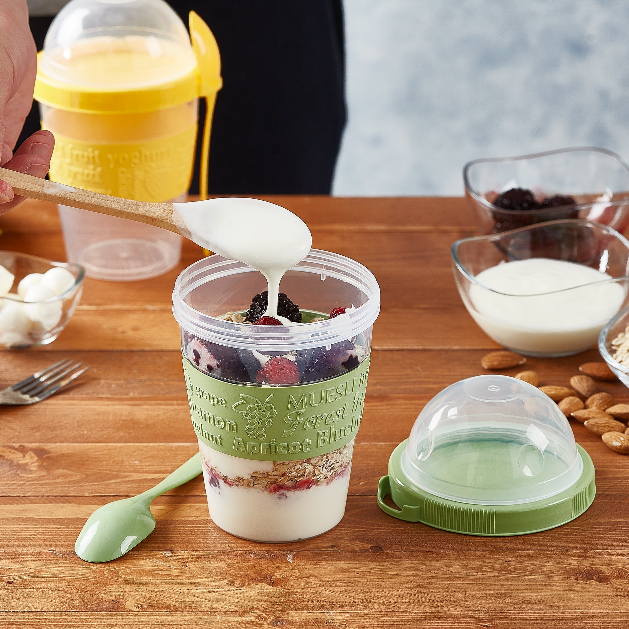 Crystalia Yogurt Parfait Cups with Lids, Reusable Yogurt
